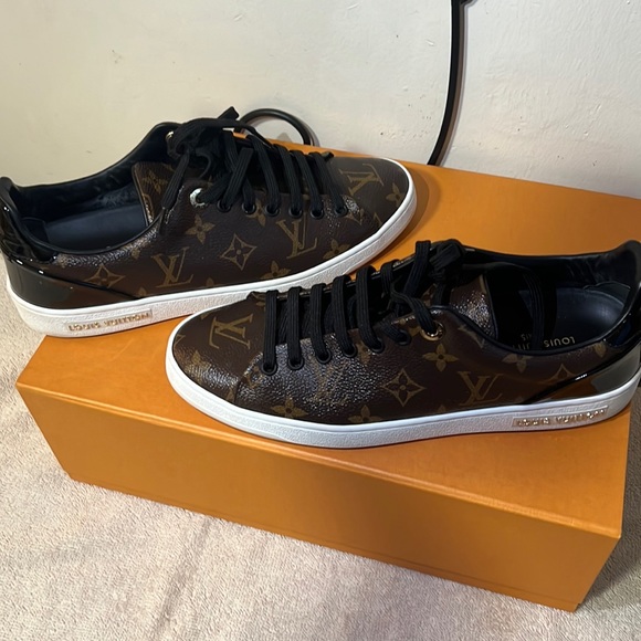 Louis Vuitton Frontrow Sneaker - Picture 3 of 5